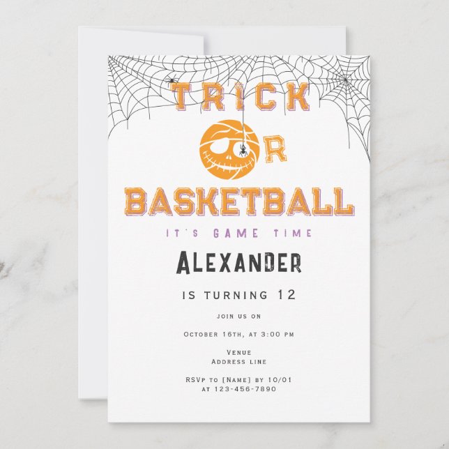 Halloween Boll Trick eller Basketball Birthday Inbjudningar (Framsida)
