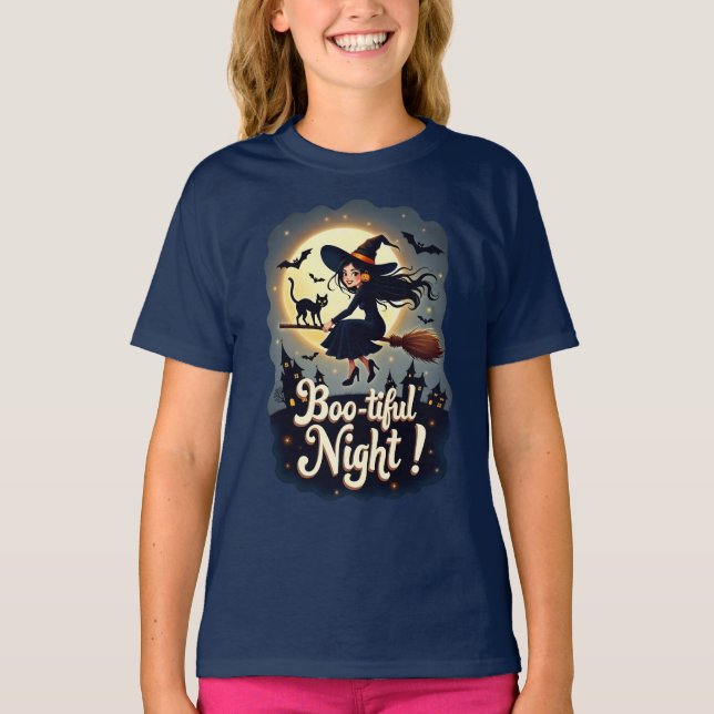 Halloween - Boo-tiful Natt - Witch på ett rum T Shirt (Framsida)
