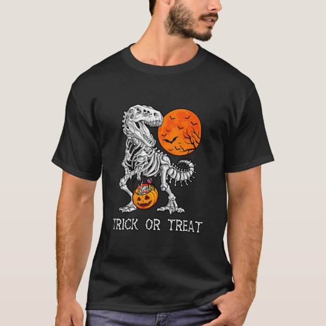 Halloween Bus eller godis Dinosaur Skeleton rex T Shirt (Framsida)