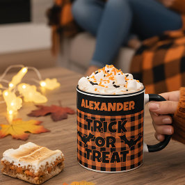 Halloween Bus eller Godis Orange & Svart Rutig Nam Mugg