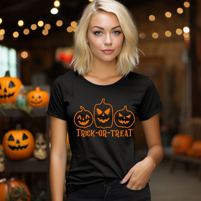Halloween Bus eller godis T-Shirt (Skapare uppladdad)