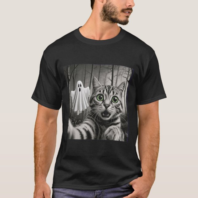 Halloween Cat Selfie With Soky Ghost  T Shirt (Framsida)