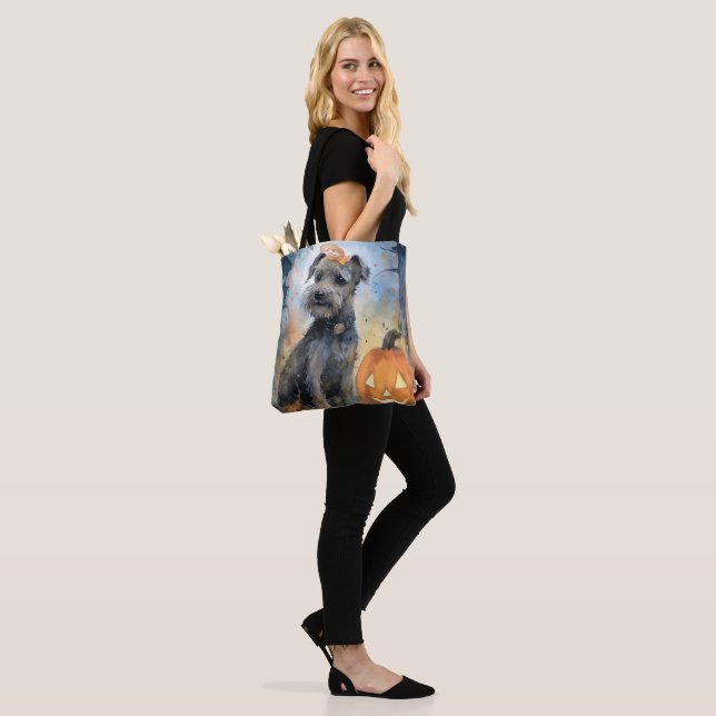 Halloween Chesapeake Bay Terrier Med Pumpa Tygkasse (På modell)