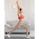 Halloween Chic Orange White Black Mönster Costume Leggings<br><div class="desc">Modern, coola, scoky, chic, snyggt, halloween orange vit och svart geometrisk trianglar mönster, andningsbar, handsydd, könsmogen fullt mode träning yoga gym som kör halloween costume leggings byxor, som sträcker ut för att passa din kropp, hakar i hela högerna ställen, studsar tillbaka efter tvättande och inte förlorar sin form vid upprepad...</div>