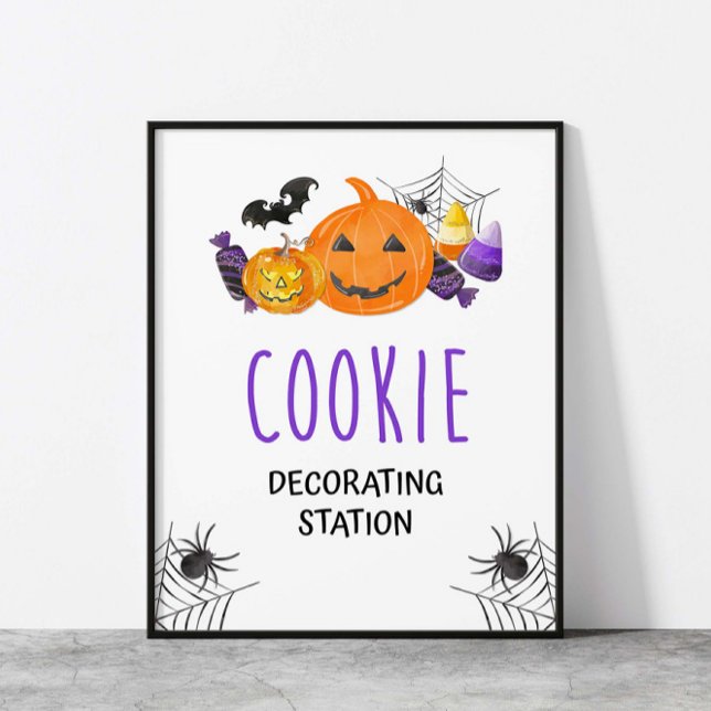 Halloween Cookie Decorerar Station Party-tecken Poster (Cookie Decorating Station Halloween Party Sign, Spooky Purple & Orange)