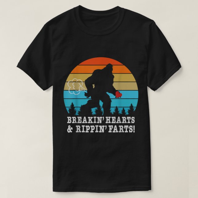 Halloween Costume Bigfoot Breaking Hearts and Ripp T Shirt (Design framsida)