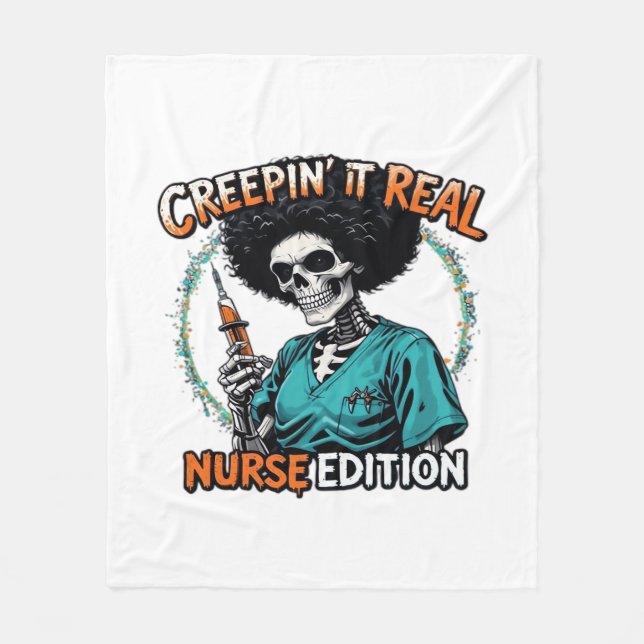 Halloween Creepin är äkta! Nurse Edition Classic T Fleecefilt (Framsidan)