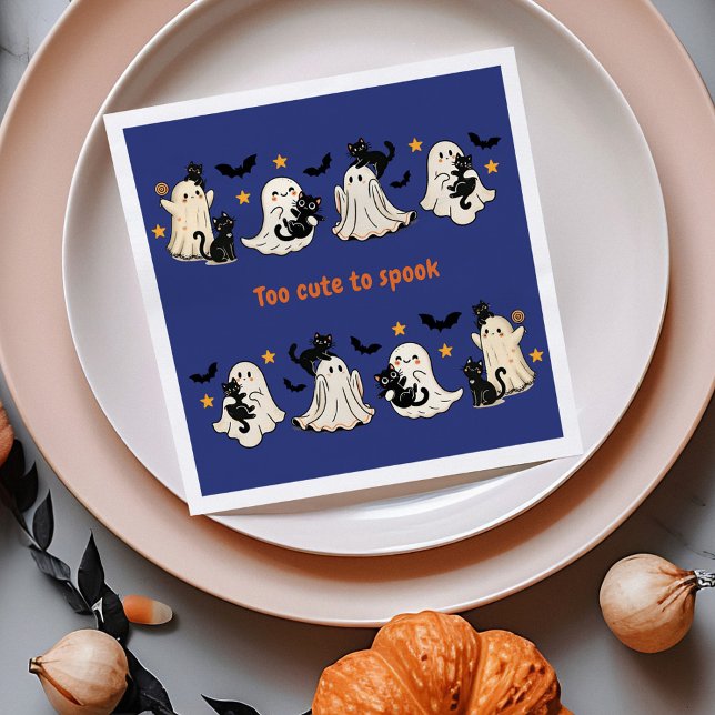 Halloween Cute Funny Spooky Ghost Cat - Fall Party Pappersservett (Halloween Cute Funny Spooky Ghost Cat - Fall Party Napkins on a dinner table with autumn decor)