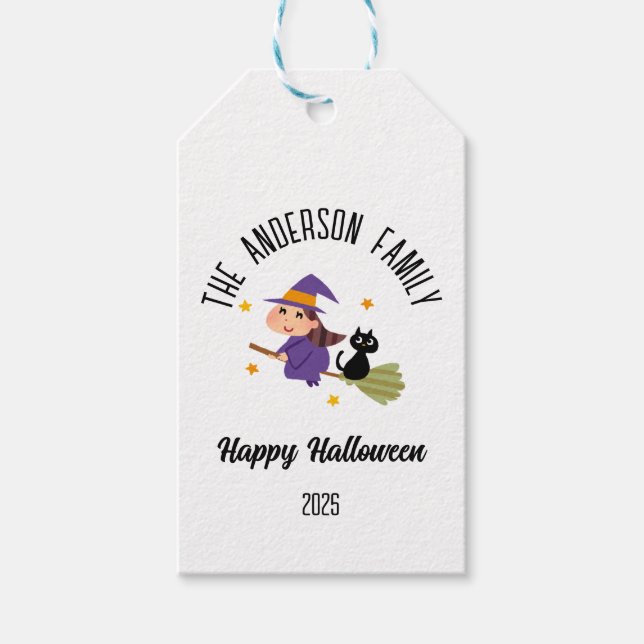 Halloween Cute Witch på Broom Personlig Namn Presentetikett (Framsidan)