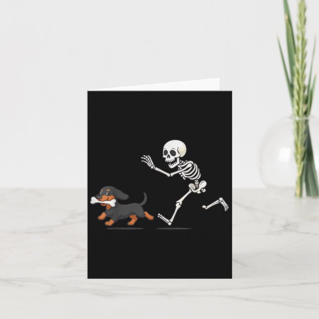 Halloween Dachshund Funny Skeleton Chasing Hund Ma Kort (Framsida)