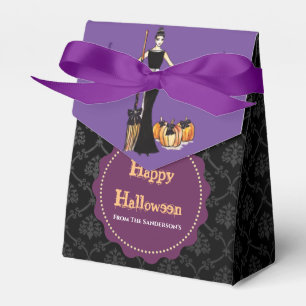 Halloween Dam Witch med Black Long Dress Lila Presentaskar