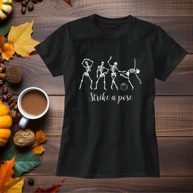 Halloween Dancing Skeleton Customize Funny Text T Shirt (Skapare uppladdad)