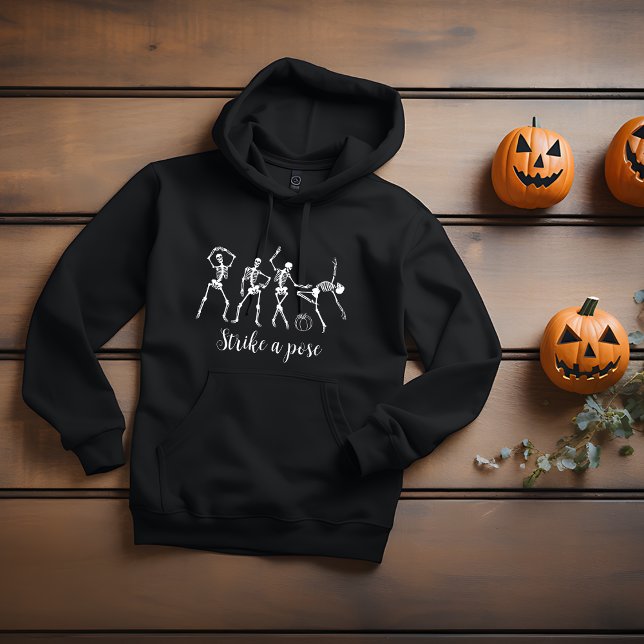 Halloween Dancing Skeleton Customize Funny Text T Shirt (Skapare uppladdad)