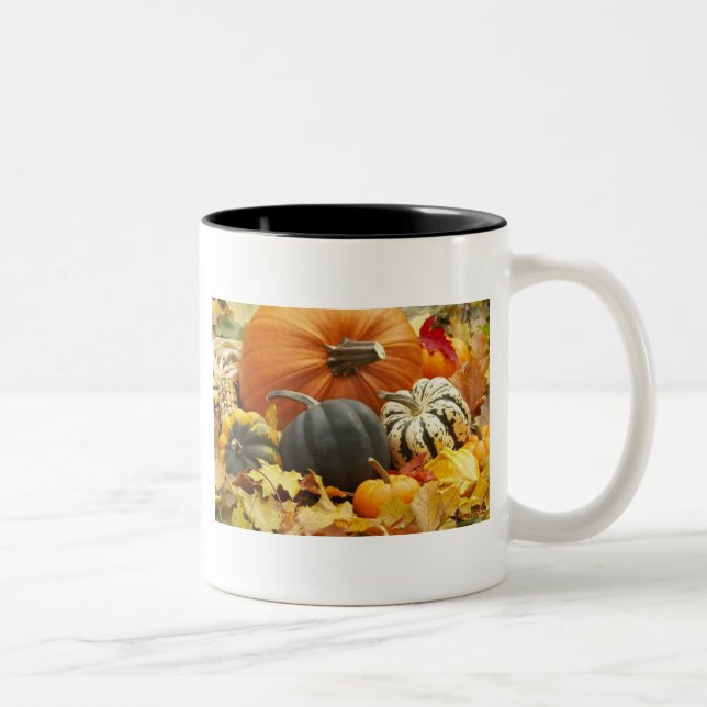 Halloween-Dekoration i oktober Två-Tonad Mugg (Höger)