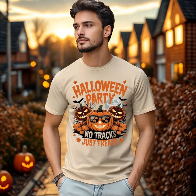 Halloween fest inga spår bara behandlar Pumpkin T Shirt (Skapare uppladdad)