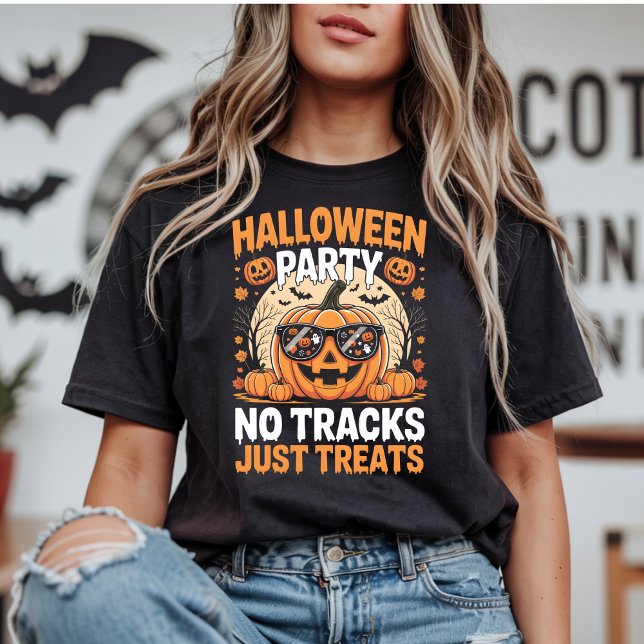 Halloween fest inga spår bara behandlar Pumpkin T Shirt (Skapare uppladdad)