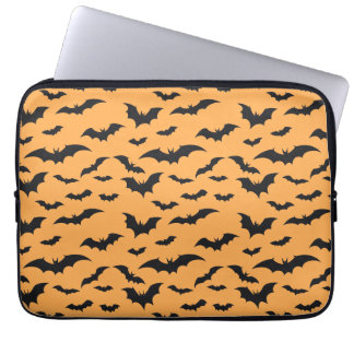 Halloween fladdermus på orangens bakgrund laptop fodral