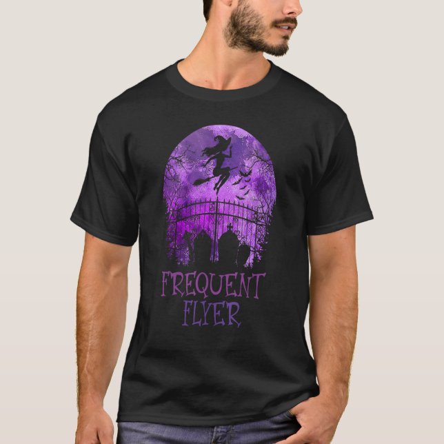 Halloween Frequent Flyer In The Cemetery Lazy Cost T Shirt (Framsida)