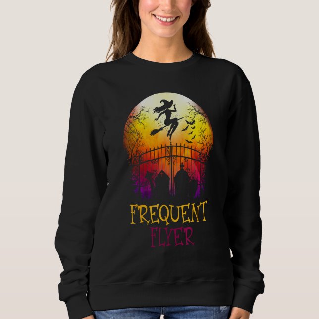 Halloween Frequent Flyer In The Cemetery Lazy Cost T Shirt (Framsida)