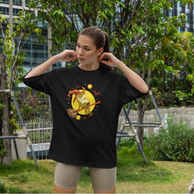 Halloween Frog Witch Flygande T Shirt (Skapare uppladdad)