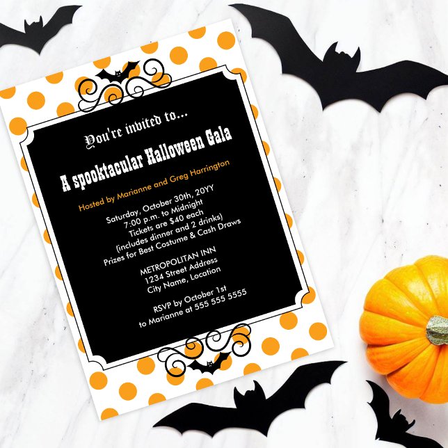 Halloween Gala Party Inbjudningar (Celebrate Halloween by hosting a party or gala, and inviting your guests with this black bat invite.)