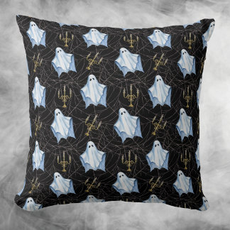 Halloween Ghost, Cobwebs & Candelabra Gothic Black Kudde