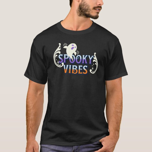 Halloween Ghost Spooky Vibes Typography Lettering T Shirt (Framsida)