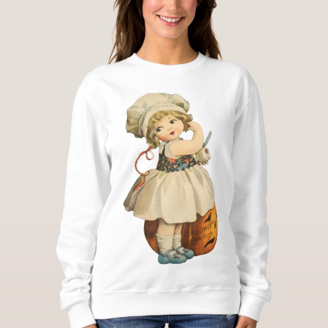 Halloween Girl Carving Apple T Shirt (Framsida)