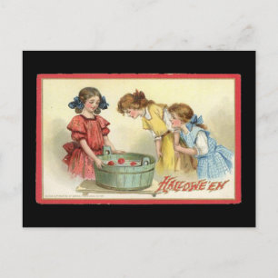 Halloween Girls Bobning for Apples Vintage Vykort