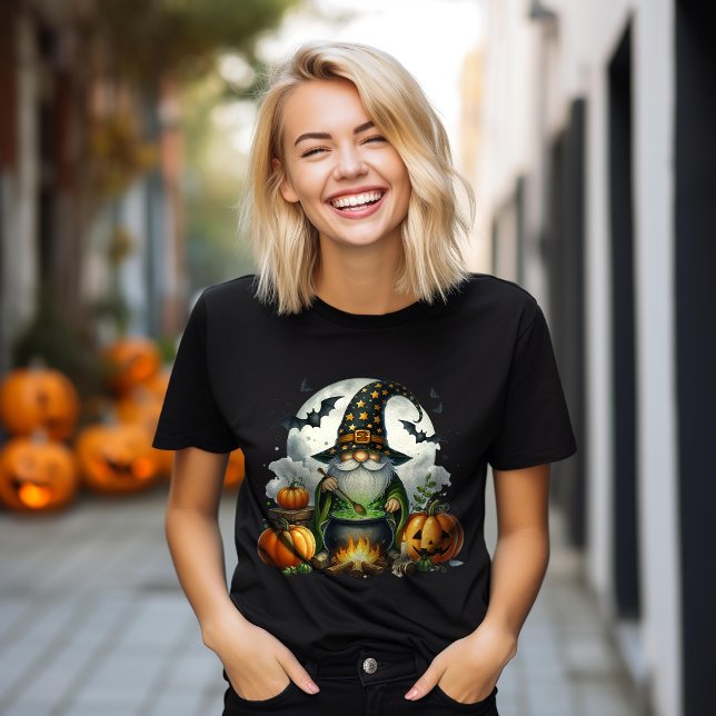 Halloween Gnome Brewing T Shirt (Skapare uppladdad)