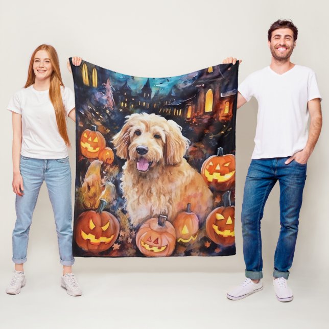 Halloween Goldendoodle med pumpor Scary Fleecefilt (På plats)