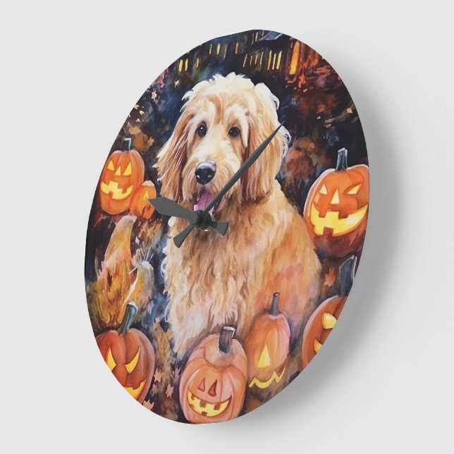 Halloween Goldendoodle med pumpor Scary Stor Klocka (Vinkel)