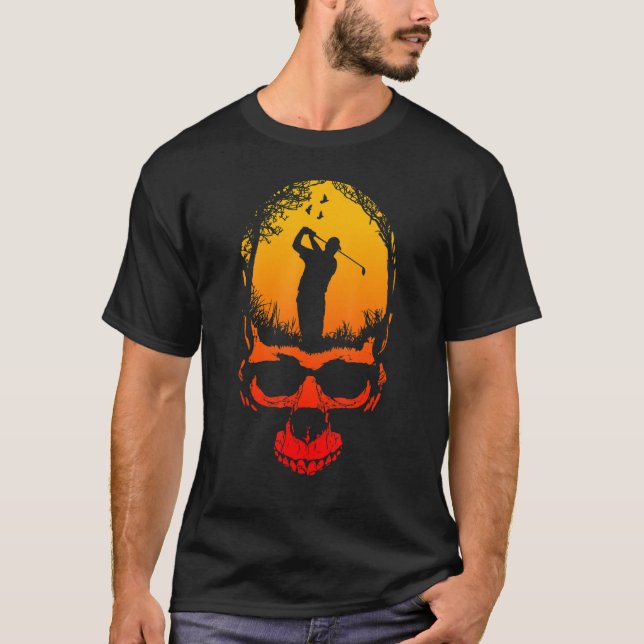Halloween Golf Gothic Golfer Pappa Skeleton Skull  T Shirt (Framsida)