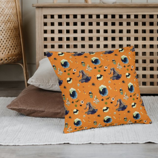 Halloween Inslag på Orange Dekorativ kudde (Skapare uppladdad)