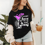 Halloween, jag är här för Boos Funny Drinks T Shirt<br><div class="desc">Halloween jag är här för Boos Funny Drinks Tri-Blend Shirt har texten "Jag är här för boon" i modern manustypografi som är accentuerad med en cocktail,  fladdermus,  spinder och spindlar webben. Perfekt för Halloween fest och firande. Skapat av Evco Studio www.zazzle.com/store/evcostudio</div>