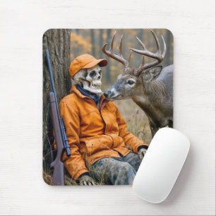 Halloween-jägare skelett med en hane musmatta