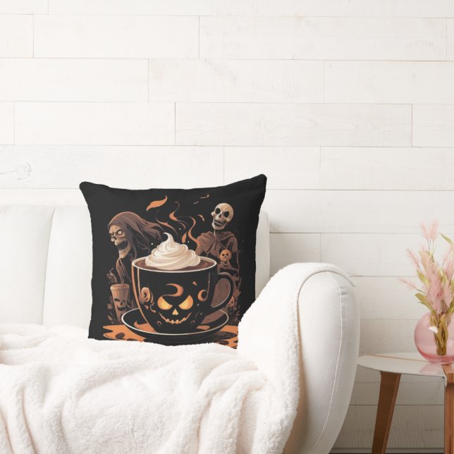 Halloween-kaffekonst – Kuslig latte med skelett Kudde (Soffa)