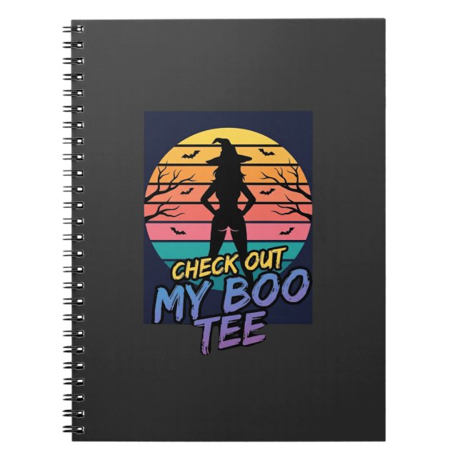 Halloween Kolla Min Boo Tee Design_1 Anteckningsbok (Framsidan)