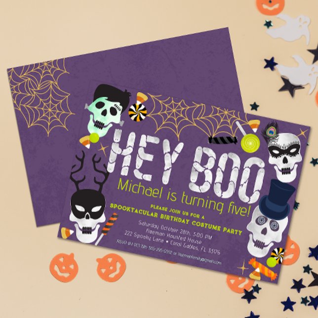 Halloween kostym födelsedagsinbjudan Hey Boo Inbjudningar (Hey Boo Colorful Halloween Costume Party Birthday Invitation )