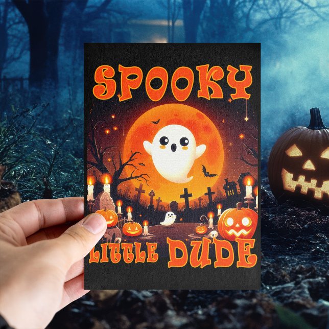 Halloween-kyrkogård med söt Ghost och jätten måne Vykort (Skapare uppladdad)