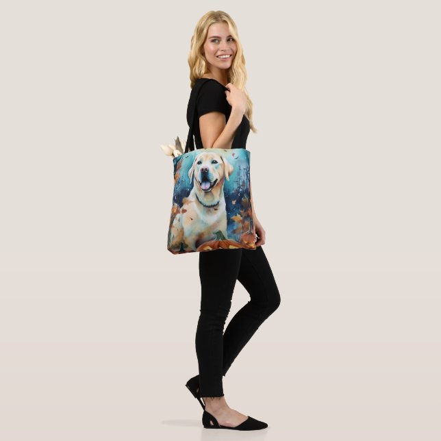 Halloween Labrador med pumpor Skräckinjagande Tygkasse (På modell)