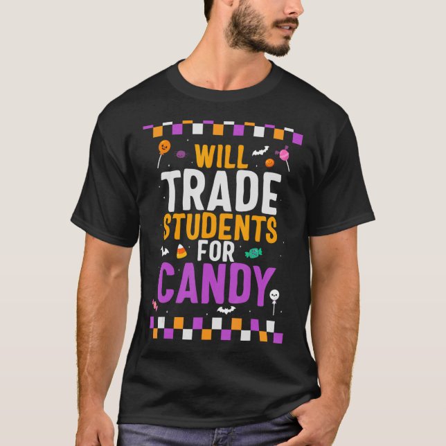 Halloween-läraren kommer att handla med Studenter  T Shirt (Framsida)