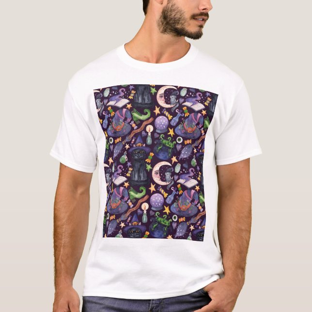 Halloween magi: mörk handdragen mönster. t shirt (Framsida)