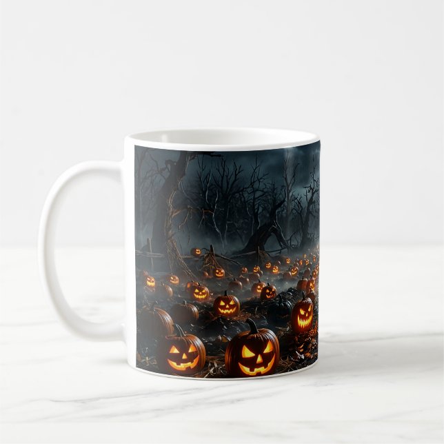 Halloween med kusliga träd och Jack O Lanterns Kaffemugg (Vänster)