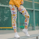 Halloween Modern Spooky Black Cat Pumpkins Witch Leggings<br><div class="desc">Halloween Modern Spooky Black Cat Pumpkins Witch Mönster Leggings har spookypumpor,  häxhattar,  spöken,  kandy,  gravsten,  svarta katter,  broomsticks och hemsökta hus på vit bakgrund. Perfekt att falla med Halloween och Thanksgiving firande. Designad av ©Evco Helgdagars www.zazzle.com/store/evcoholidays</div>