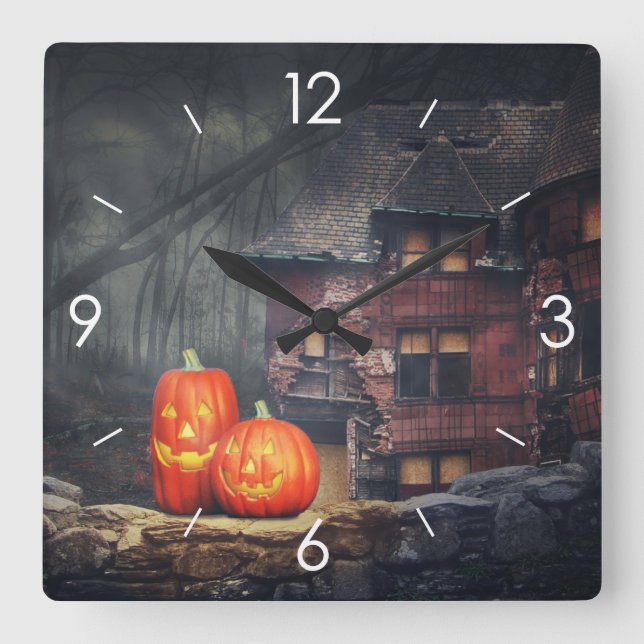 Halloween Moonlight Haunted House Fyrkantig Klocka (Framsida)