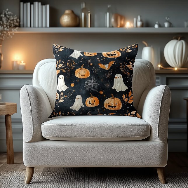Halloween Name Pillow – Pumpkins, Ghosts & Autumn  Kudde (Skapare uppladdad)