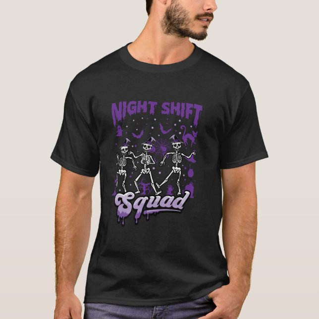Halloween Nurse Night Shift Squad Dancing Skeleton T Shirt (Framsida)