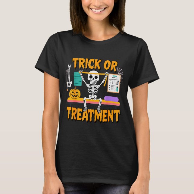 Halloween Physical Therapy Therapist Pt Trick Or T T Shirt (Framsida)