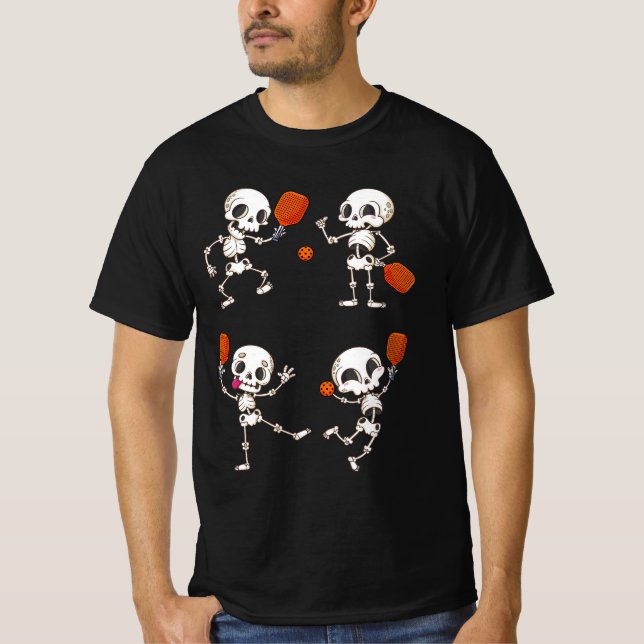 Halloween Pickleball Player Dancing Skeleton Sport T Shirt (Framsida)